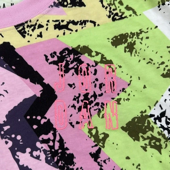 Nike Air Jordan Heatwave Crop Tee - Picture 3 of 7